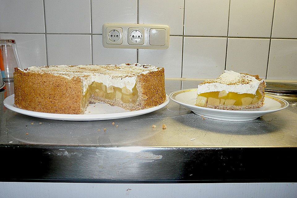 Apfelkuchen mit Zimt - Sahnehaube