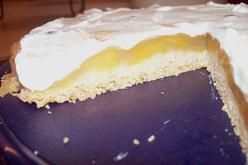 Apfelkuchen mit Zimt - Sahnehaube