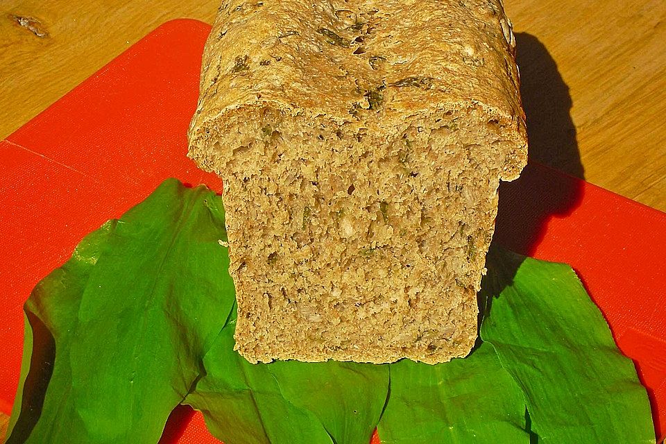 Dinkel-Bärlauchbrot mit Sonnenblumenkernen