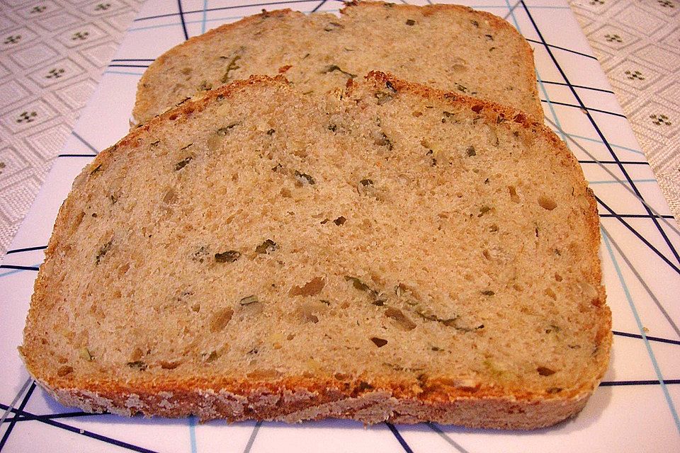 Dinkel-Bärlauchbrot mit Sonnenblumenkernen