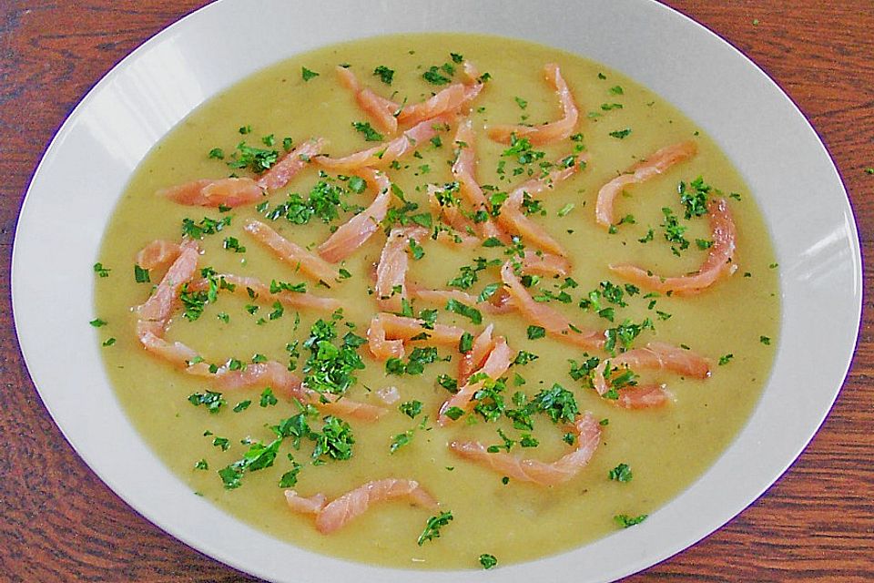 Kartoffelsuppe mit Lachs