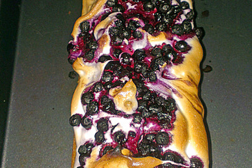 Blaubeer-Baiser Kuchen