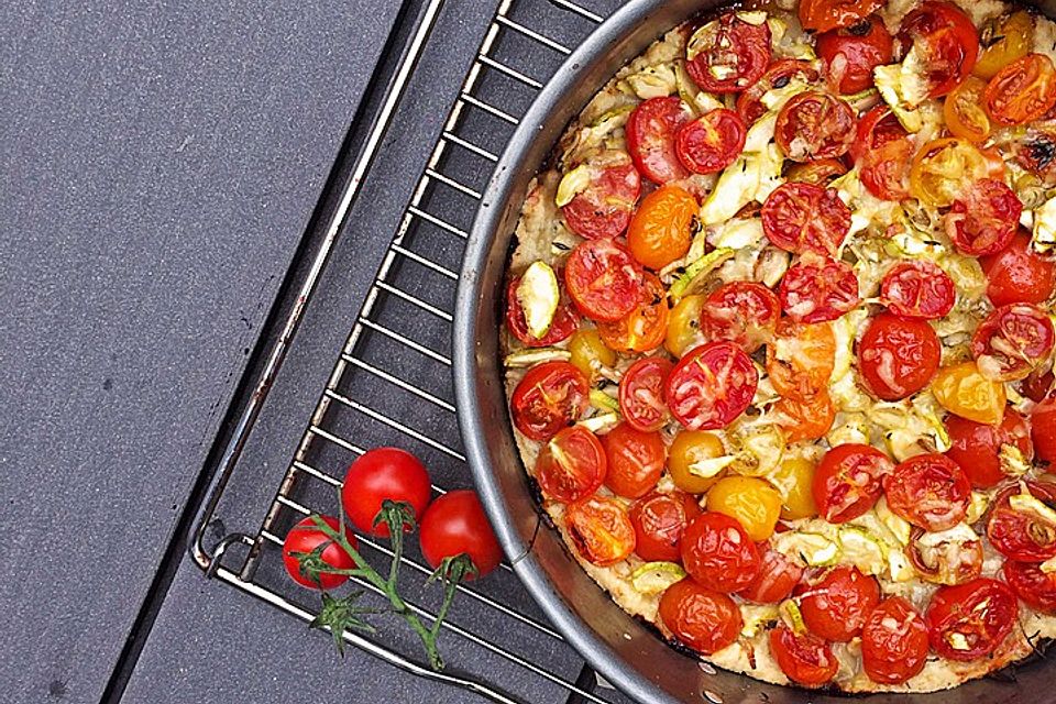 Tomaten-Quiche mit Käsekruste