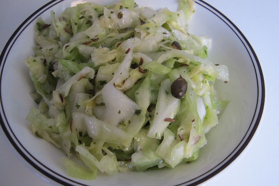 Spitzkohlsalat