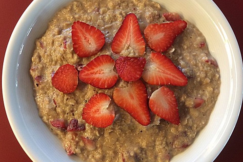 Banane-Erdbeer Oatmeal