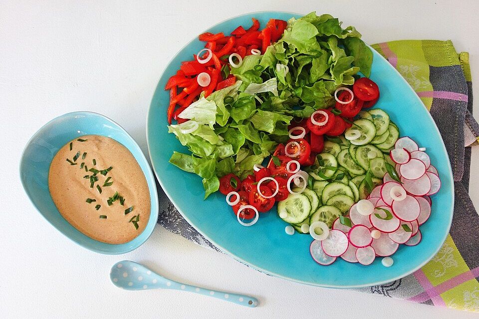 Bunte Salatplatte