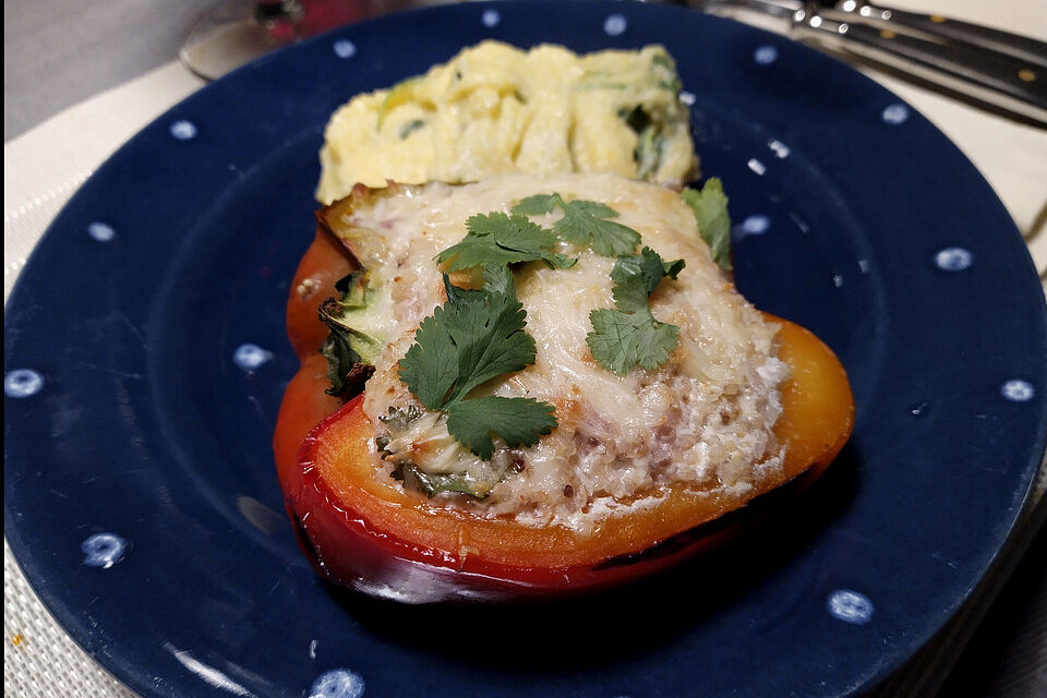 Gefüllte Paprika mit Quinoa