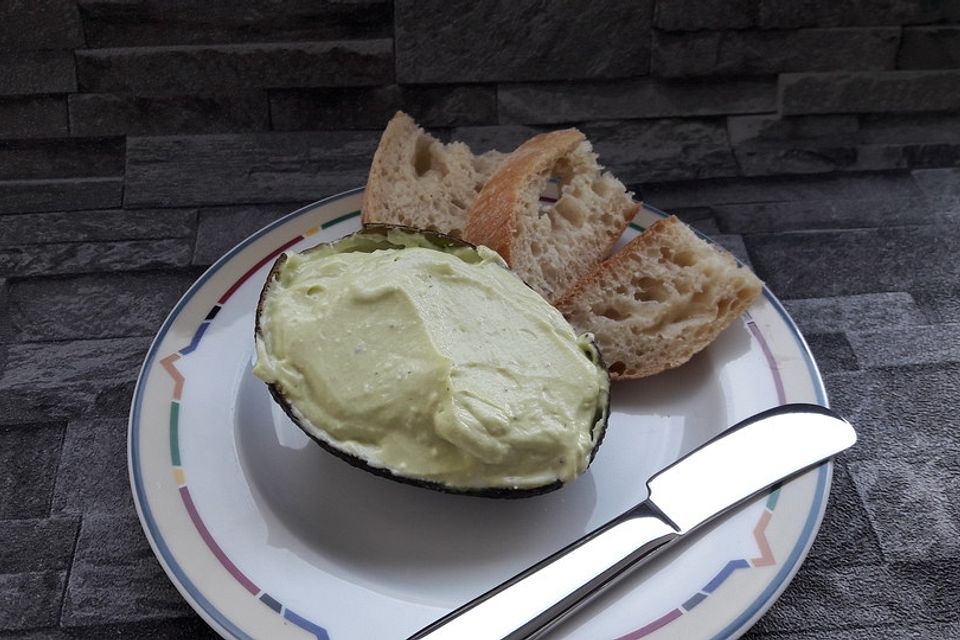 Avocado-Feta-Creme