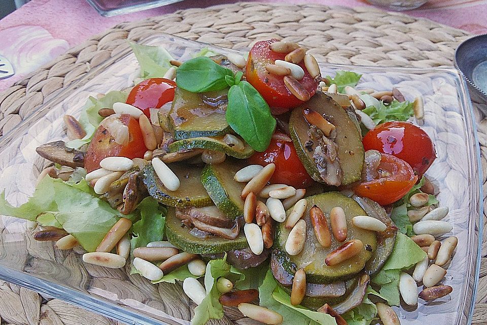 Zucchini - Pilz - Salat