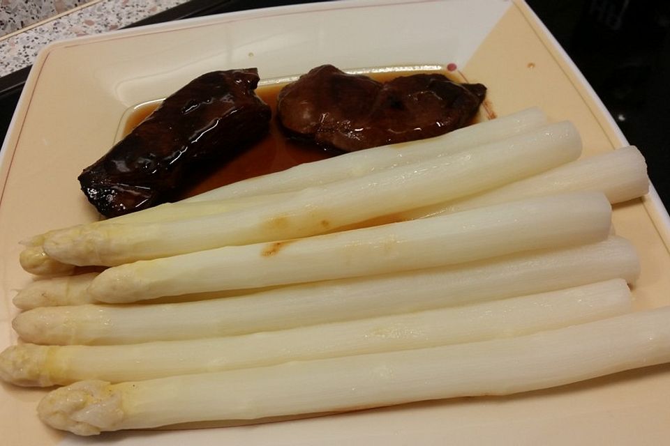 Spargel in der Auflaufform