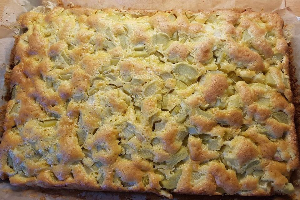 Feiner Rhabarberkuchen