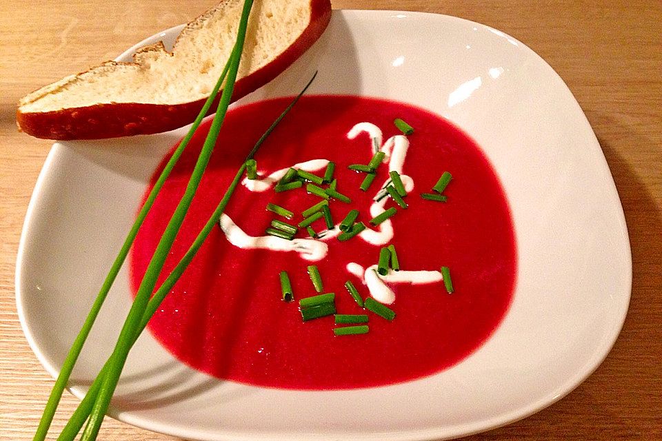 Rote Bete-Apfel-Suppe