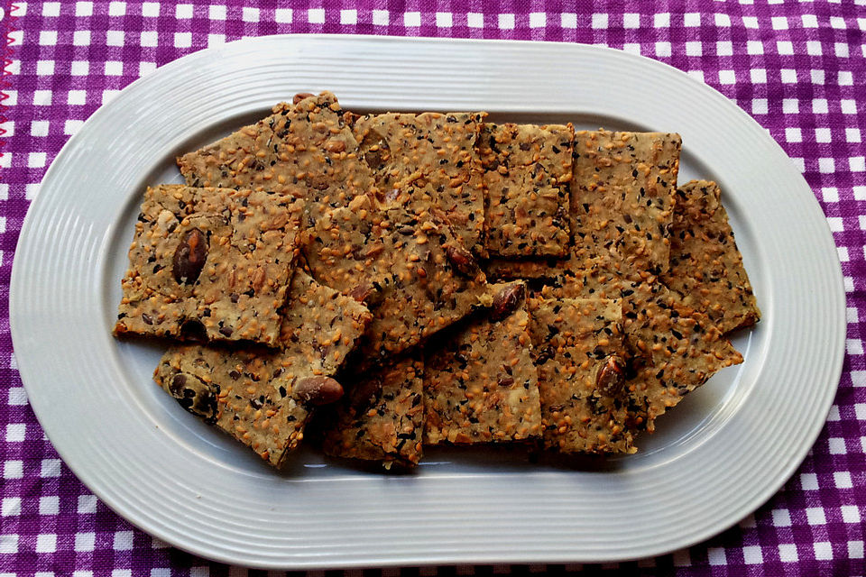 Knuspriges Körner-Knäckebrot