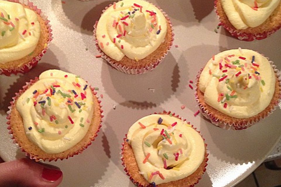 Limonaden-Cupcakes mit Vanilletopping