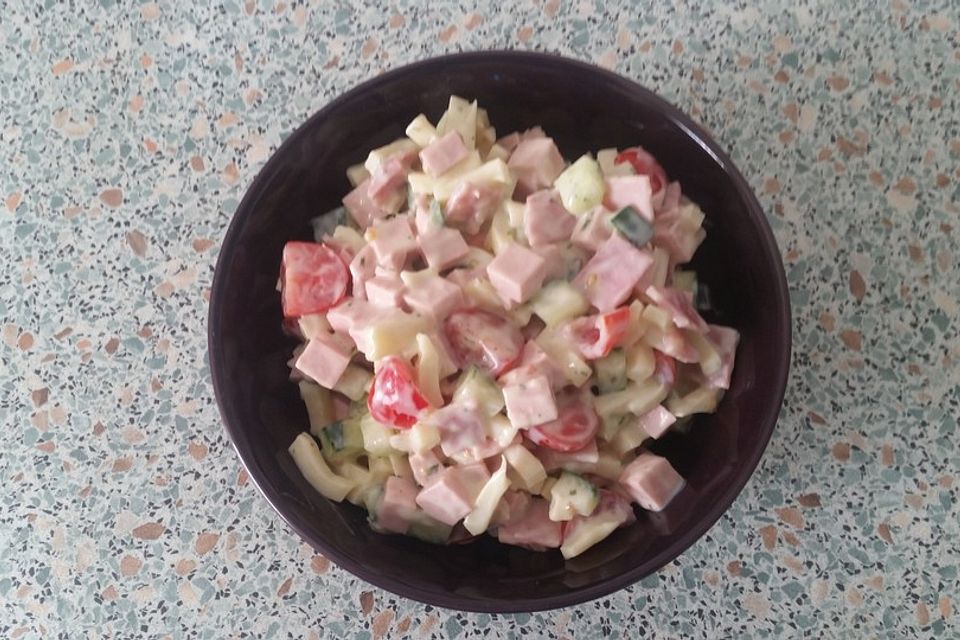 Wurst-Käse Salat