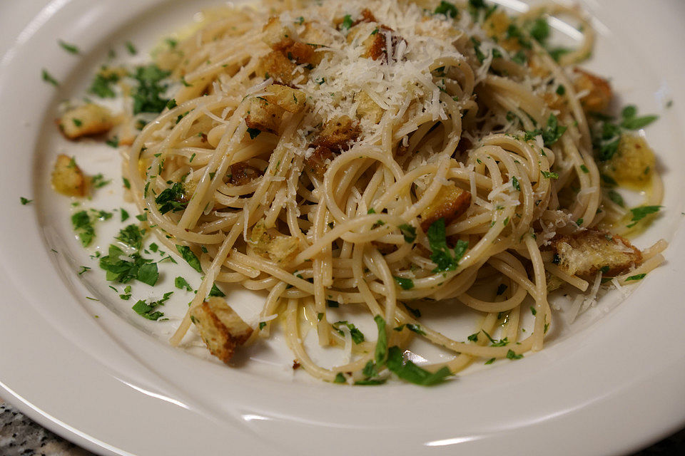 Spaghetti auf sizilianische Art