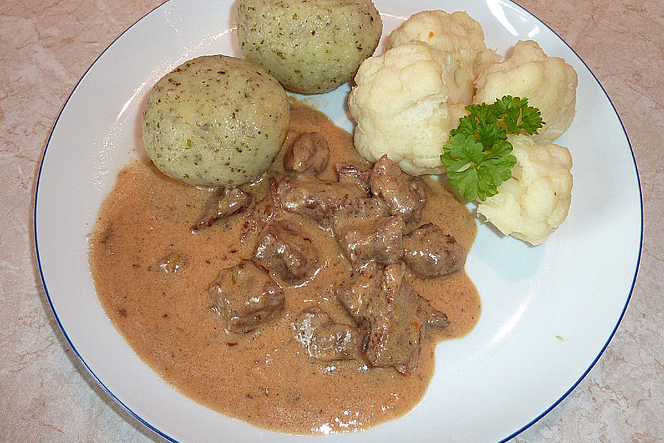 Rahmgulasch deutsche Art