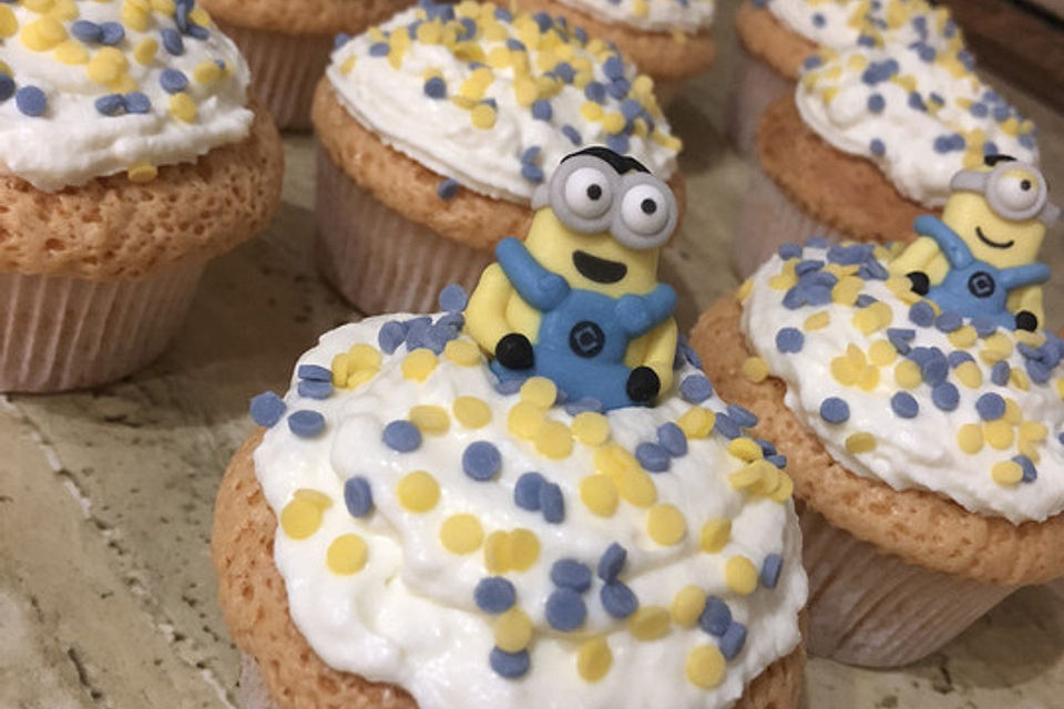 Minion Cupcakes