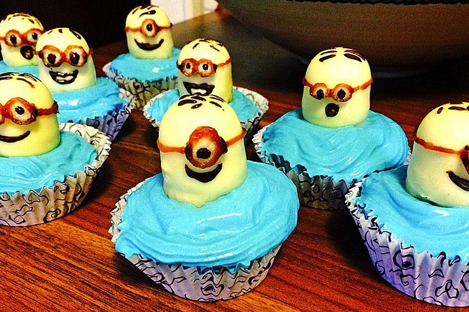 Minion Cupcakes