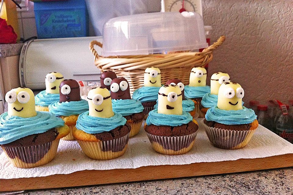 Minion Cupcakes