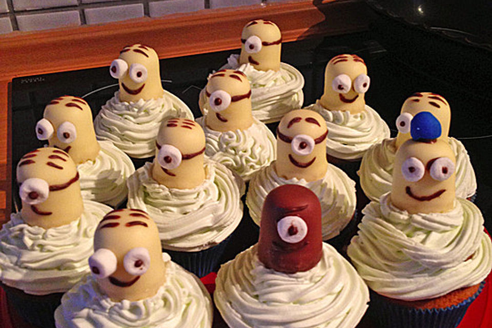 Minion Cupcakes