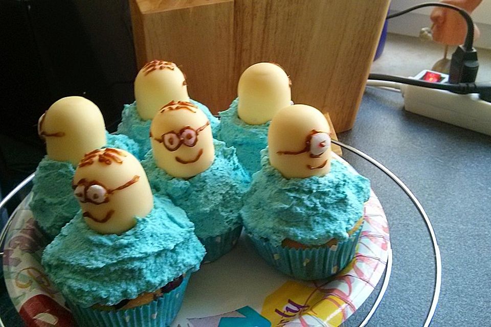 Minion Cupcakes