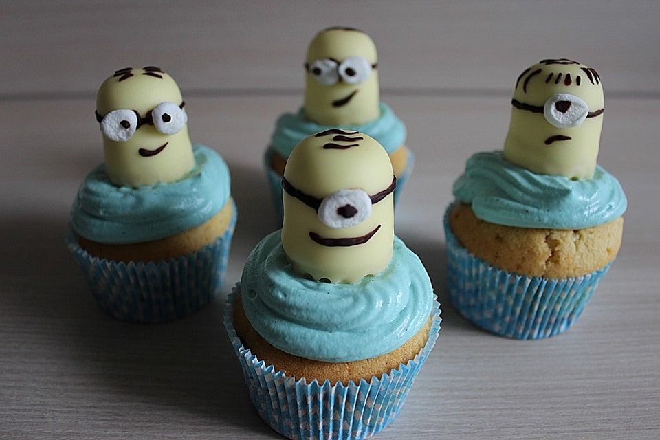 Minion Cupcakes