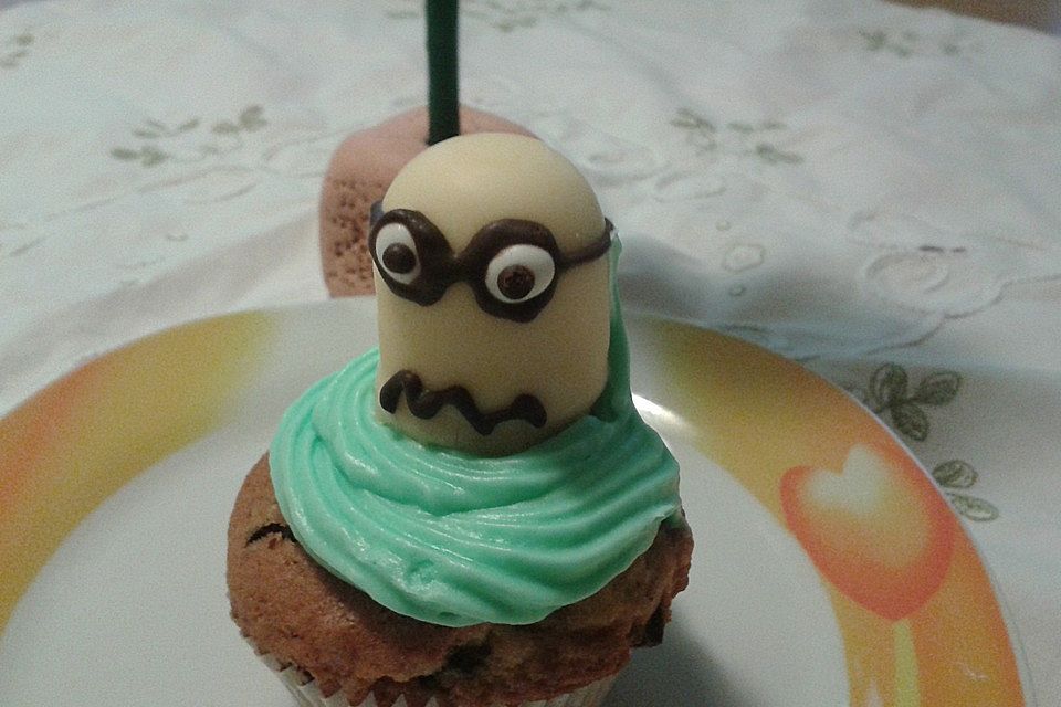 Minion Cupcakes