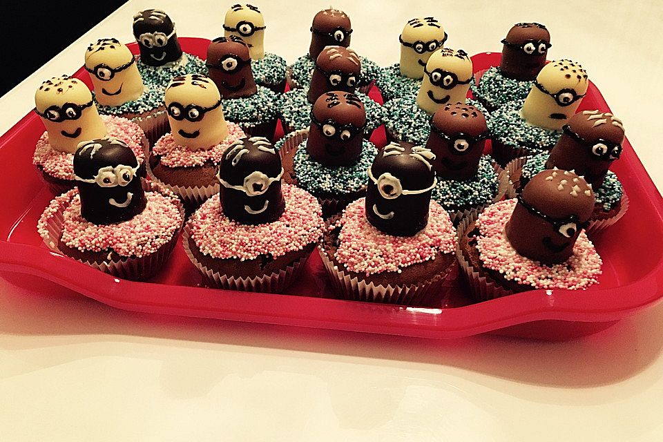 Minion Cupcakes