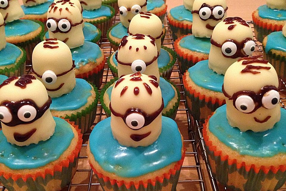 Minion Cupcakes