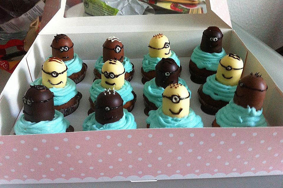 Minion Cupcakes