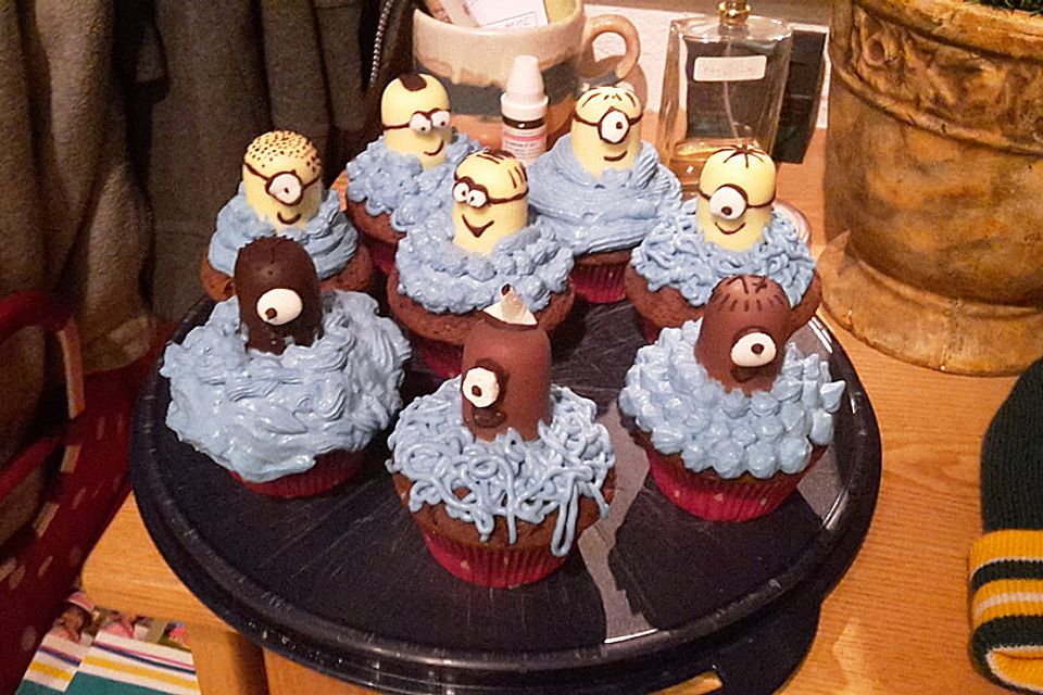 Minion Cupcakes