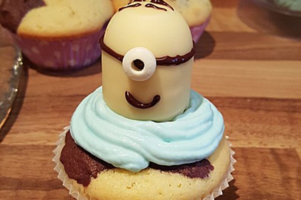 Minion Cupcakes