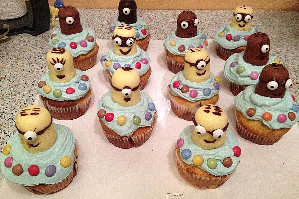 Minion Cupcakes