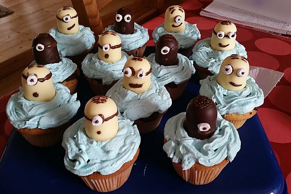 Minion Cupcakes