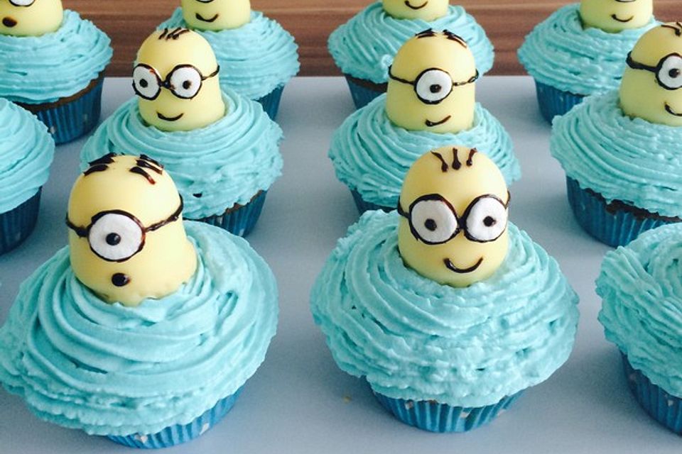 Minion Cupcakes