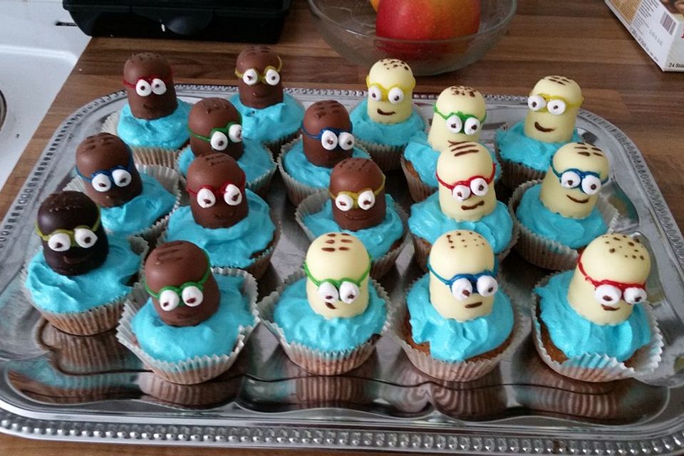 Minion Cupcakes