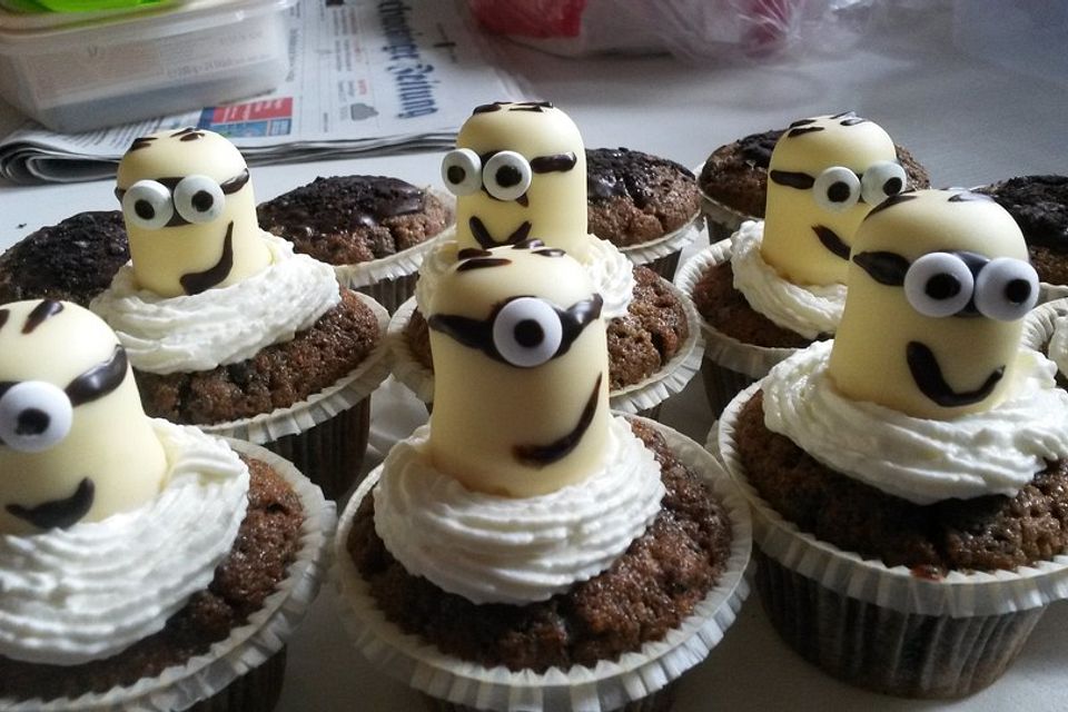 Minion Cupcakes