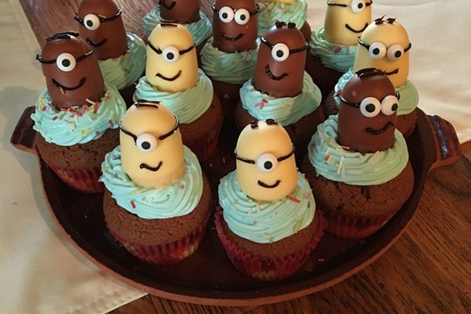 Minion Cupcakes