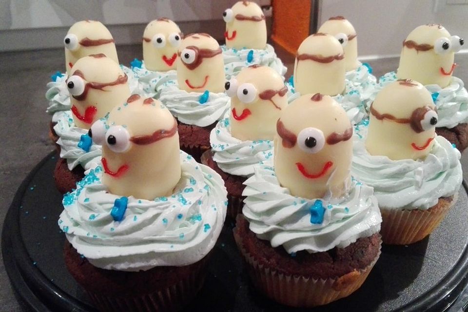 Minion Cupcakes