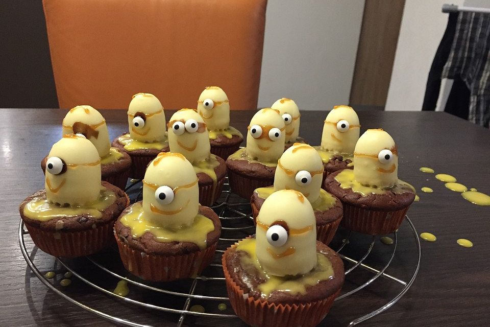 Minion Cupcakes