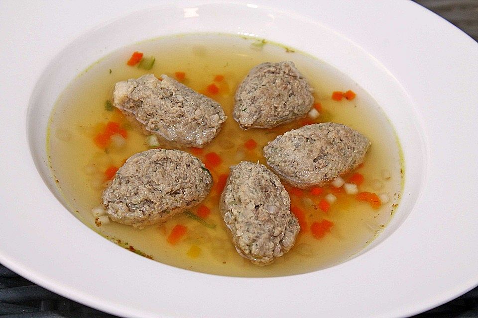 Lebernockerlsuppe