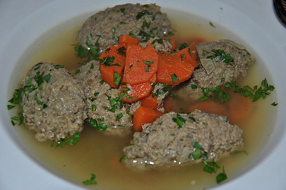 Lebernockerlsuppe