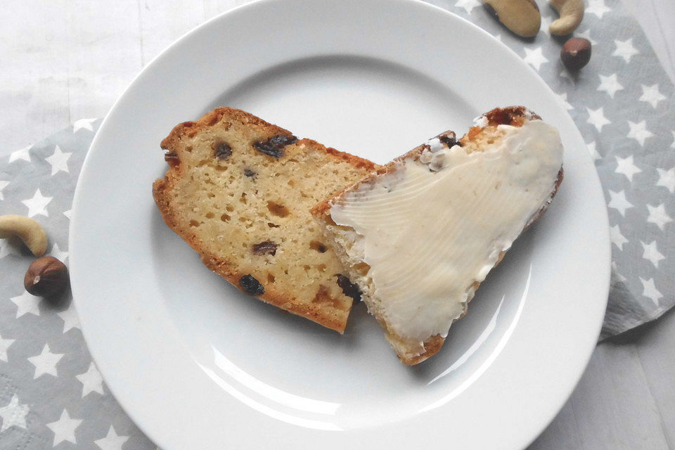 Saftiger Quarkstollen