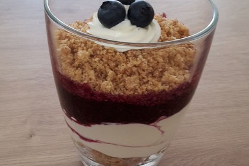 Blueberry-Cheesecake im Glas