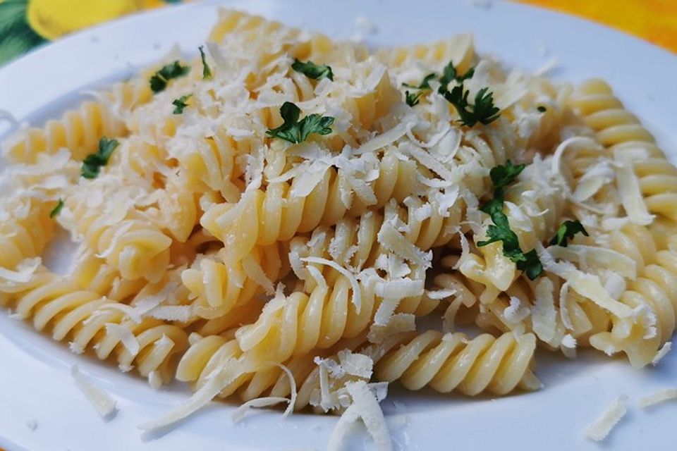 Spaghetti mit frischem Parmesan