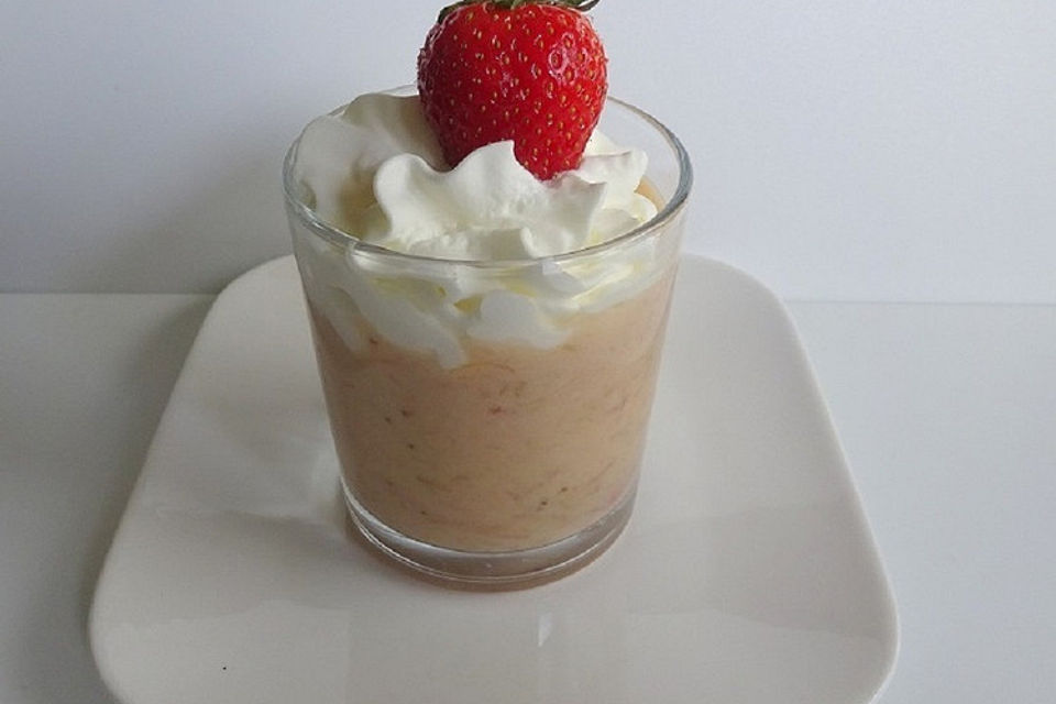 Erdbeer-Rhabarber-Vanille Pudding