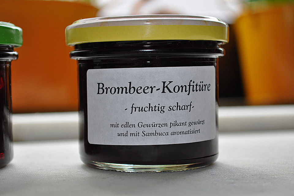 Brombeerkonfitüre, pikant und fruchtig