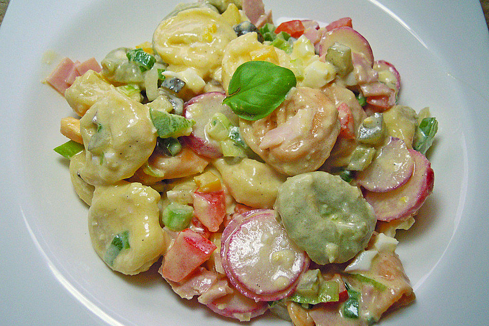 Tortellinisalat