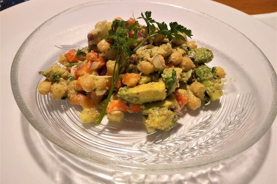 Kichererbsensprossensalat mit Tahinidressing